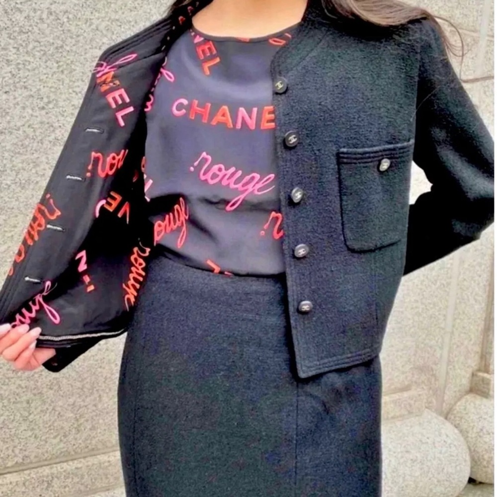 CHANEL 96P Barbie Rouge Silk Tank Shirt Blouse Coco Button 36 XS S 4-6 Runway